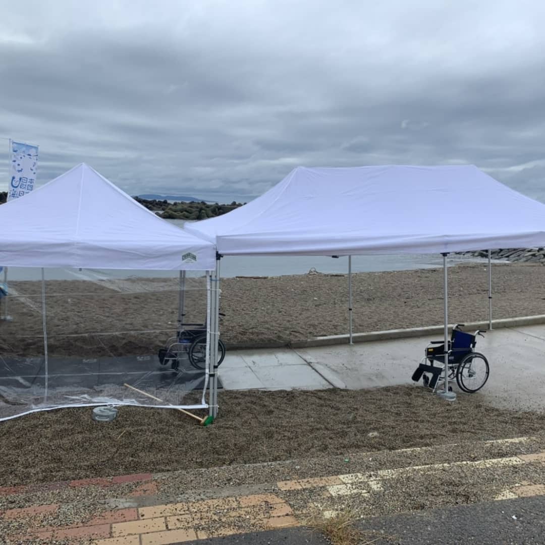 マリンパーク鼠ヶ関でイベントの設営を行いました️雨模様で大変でしたが徐々に天気が回復して無事に開催されました️