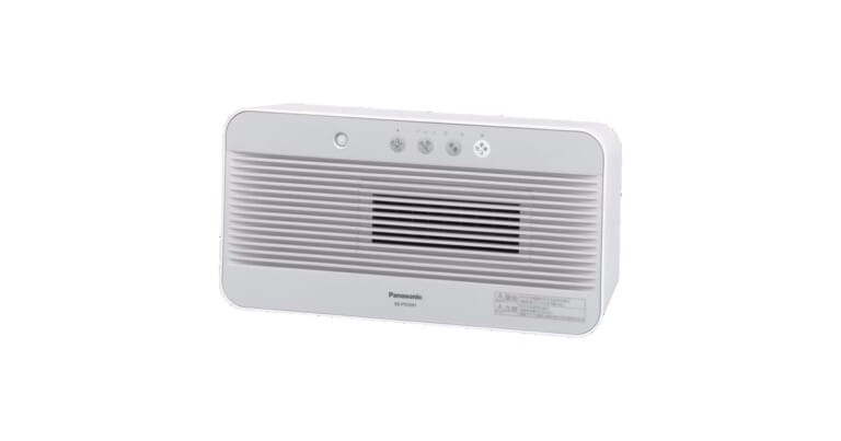 セラミックファンヒーター　電気ストーブです。足元に置いて使用する。小型ストーブです。
