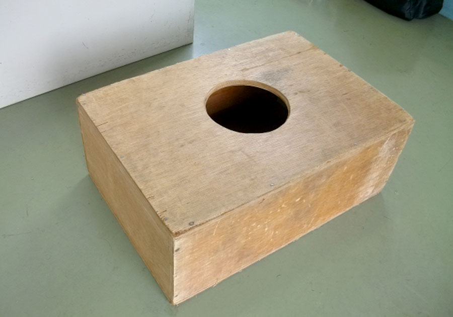 箱馬(はこうま)中央に丸型の穴あります