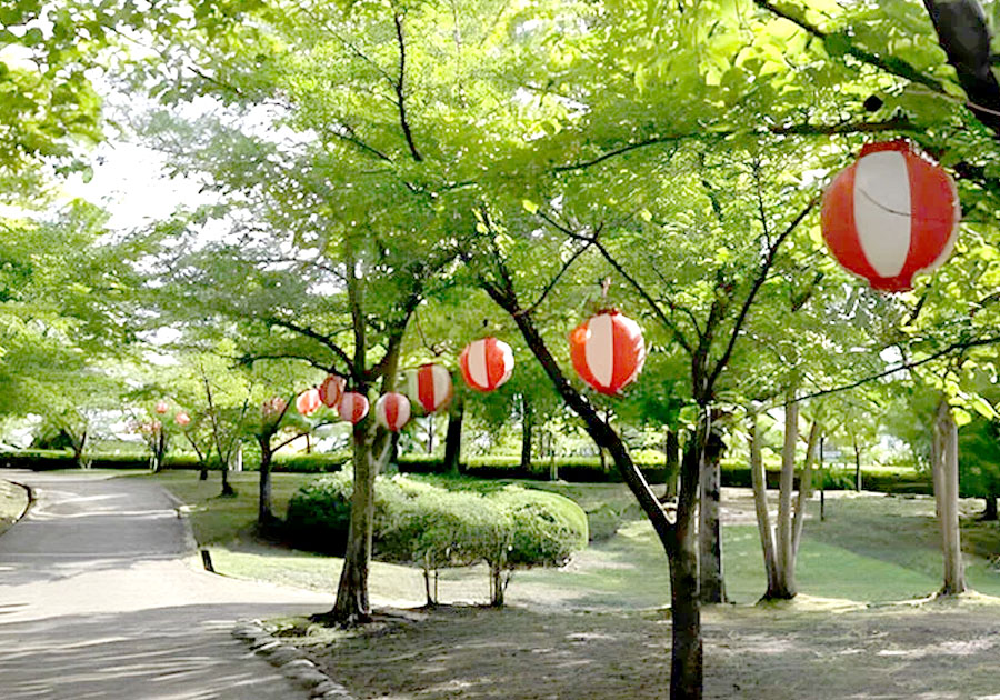 提灯(ちょうちん)お祭り会場に、会場の雰囲気を盛り上げます。
