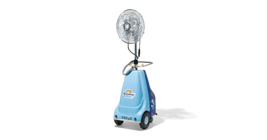 ミスト機。微細なミストがすばやく蒸発するためドライな冷房効果を発揮、省エネ、温暖化防止に貢献します。