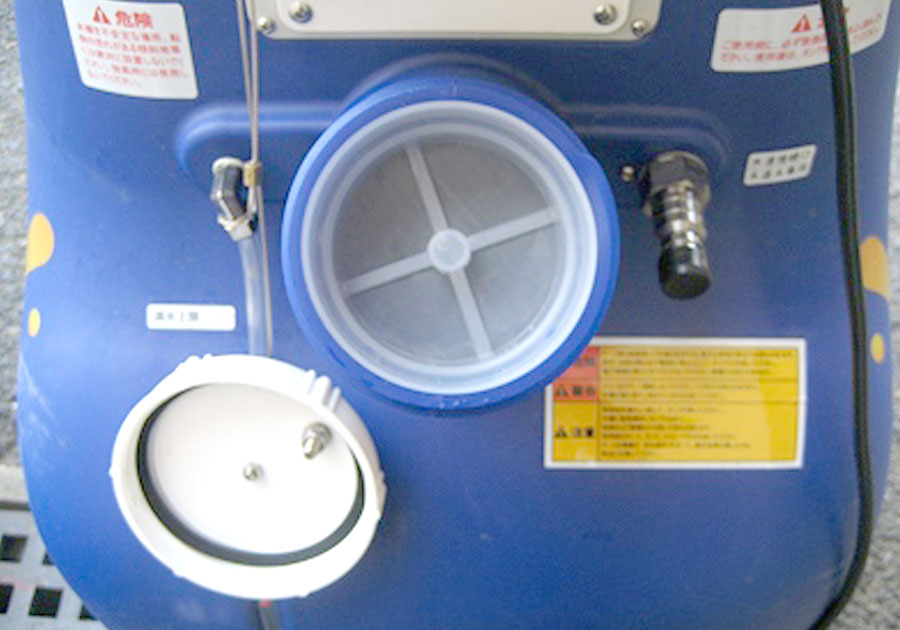 ミスト機。注水口