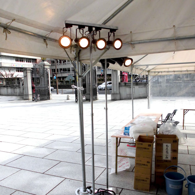 屋外照明設備として、商品展示会スポットライトとして