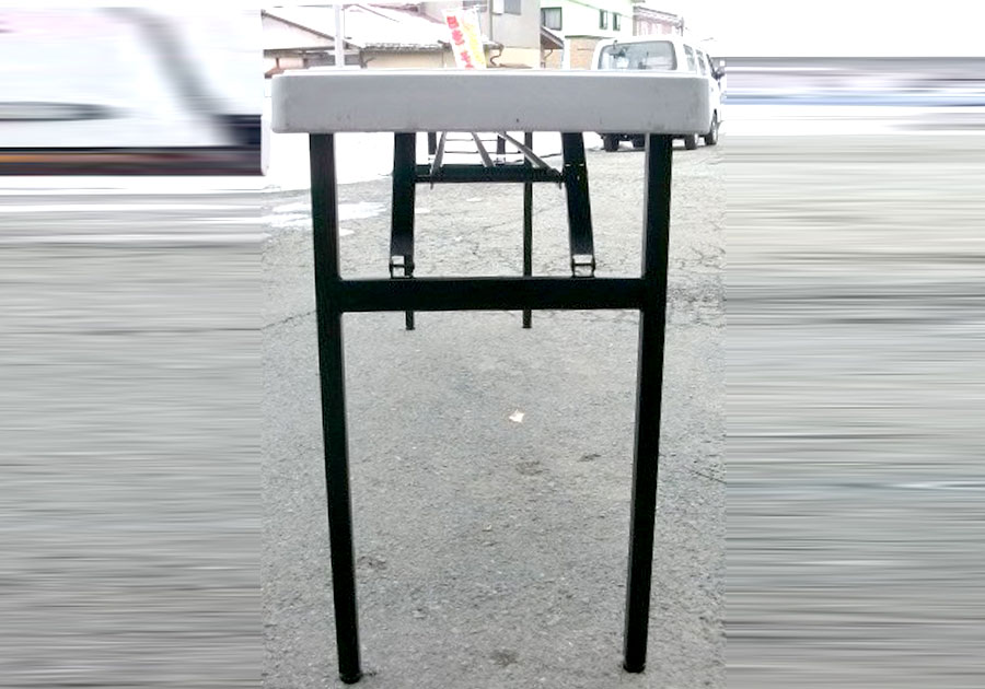 軽量樹脂テーブル